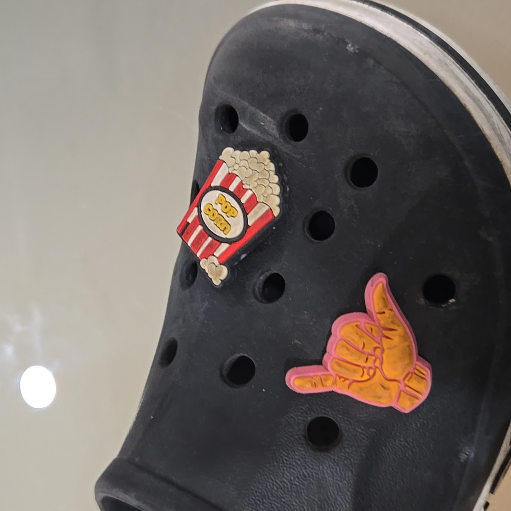 Crocs - Picture 13 of 13